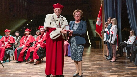 Medal Uniwersytetu w Białymstoku dla dr Anny Rybak
