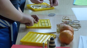 Piknik Klub&oacute;w Młodego Odkrywcy na Uniwersytecie w Białymstoku podczas Podlaskiego Festiwalu Nauki i Sztuki 