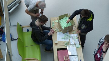 Piknik Klub&oacute;w Młodego Odkrywcy na Uniwersytecie w Białymstoku podczas Podlaskiego Festiwalu Nauki i Sztuki 