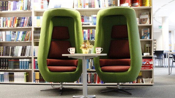 The University of Białystok is becoming increasingly accessible. Armchairs and acoustic booths have been installed at the university.