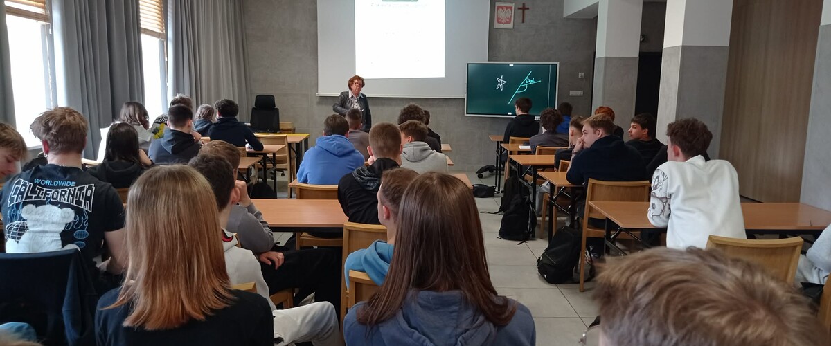 Dr Anna Rybak promowała Wydział Matematyki w Zespole Szkół Technicznych im. gen. Władysława Andersa