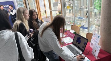 Spotkanie z Maturzystami 2025 – stoisko Wydziału Matematyki 