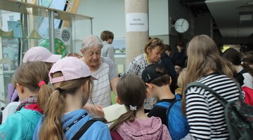 Piknik Klub&oacute;w Młodego Odkrywcy na Uniwersytecie w Białymstoku podczas Podlaskiego Festiwalu Nauki i Sztuki 